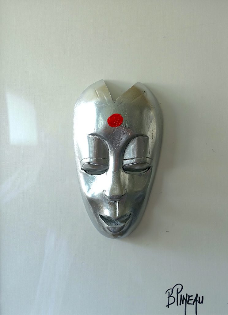 N031H41 Cancer, à quoi tu sers ? ---===--- La science enseigne que le cancer est une maladie multi factorielle. Donc avec des causes externes et internes. Mais fondamentalement, c’est une maladie endogène. Si l’auto destruction se concrétise dans notre corps physique (Annamayakosha), la faiblesse est manifeste dans notre énergie vitale (Pranamayakosha) et la cause primordiale vient d’un manque d’auto amour dans notre enveloppe émotionnelle (Manomayakosha). C’est un « suicide » émotionnel. Souvent, le malade est contraint d’arrêter toute activité professionnelle. Il faut impérativement s’arrêter et entrer dans un profond processus d’introspection. « Arrête et réfléchit ! » nous dit notre cancer. « Retrouve du sens à ta vie. »